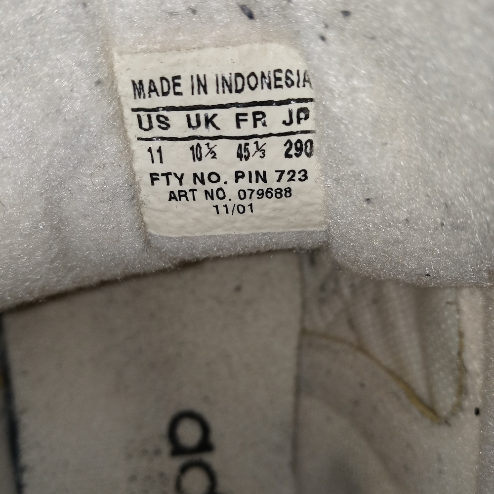 adidas - Picture 4 of 5